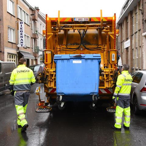 IVAGO - Bedrijfsafval papier en karton
